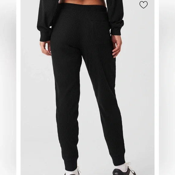 Alo Muse Black Sweatpants Size M - Picture 2 of 8